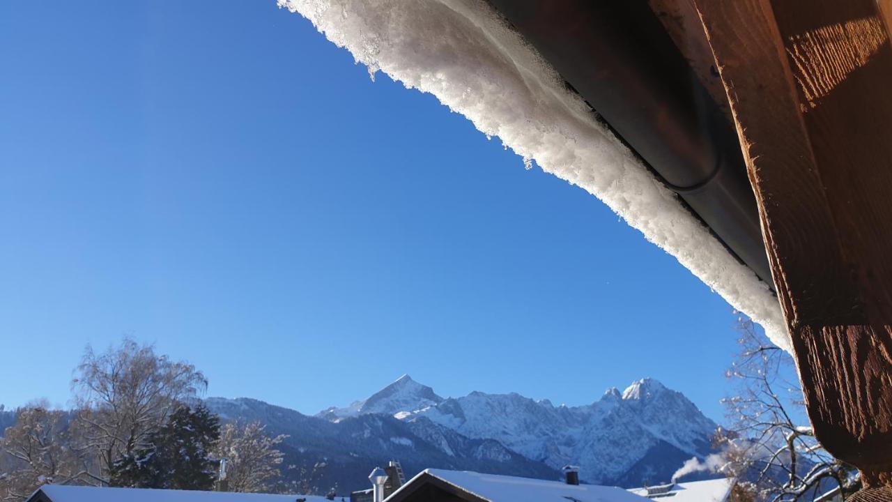 Bunter Hirsch Ferienwohnung Im Garmischer Zentrum Zewnętrze zdjęcie